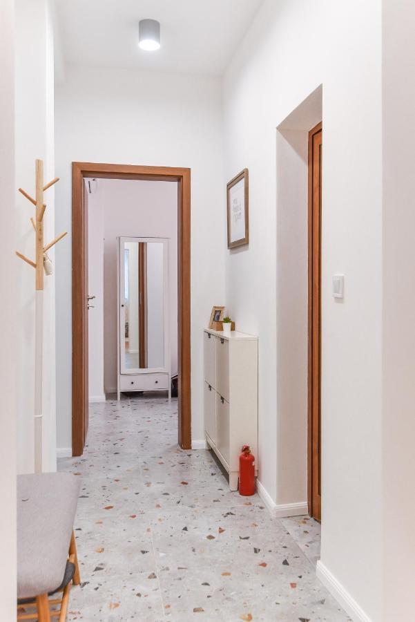 Апартаменты Cosy & Renovated 2Bd Flat Near Vitoshka By Flat Mаnager София Экстерьер фото
